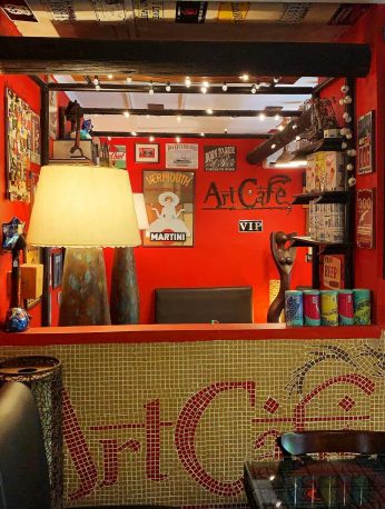 Art Cafe: Coffee Shop and Bar in Lagos